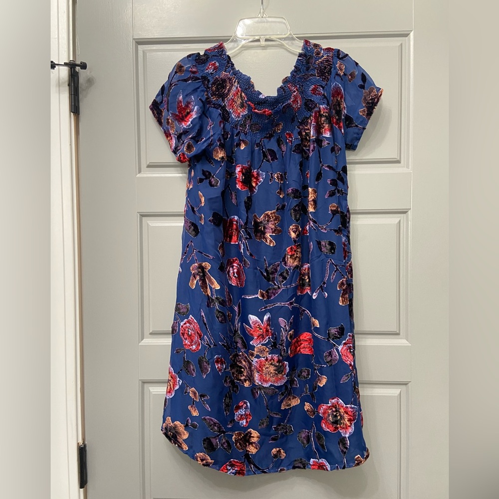 En Crème velvet floral dress blouse